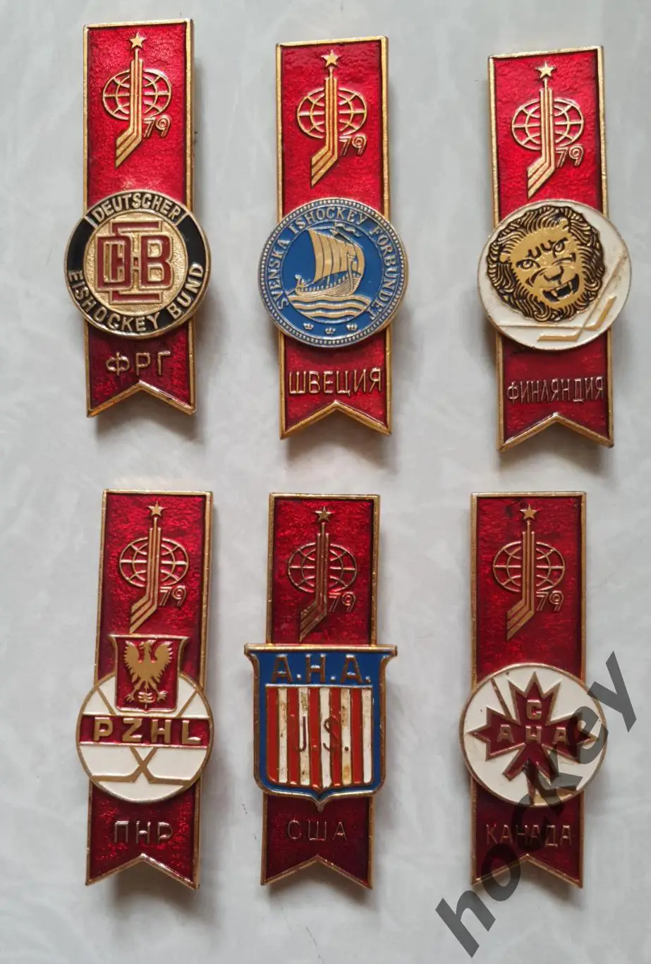 Лот из 6 значков