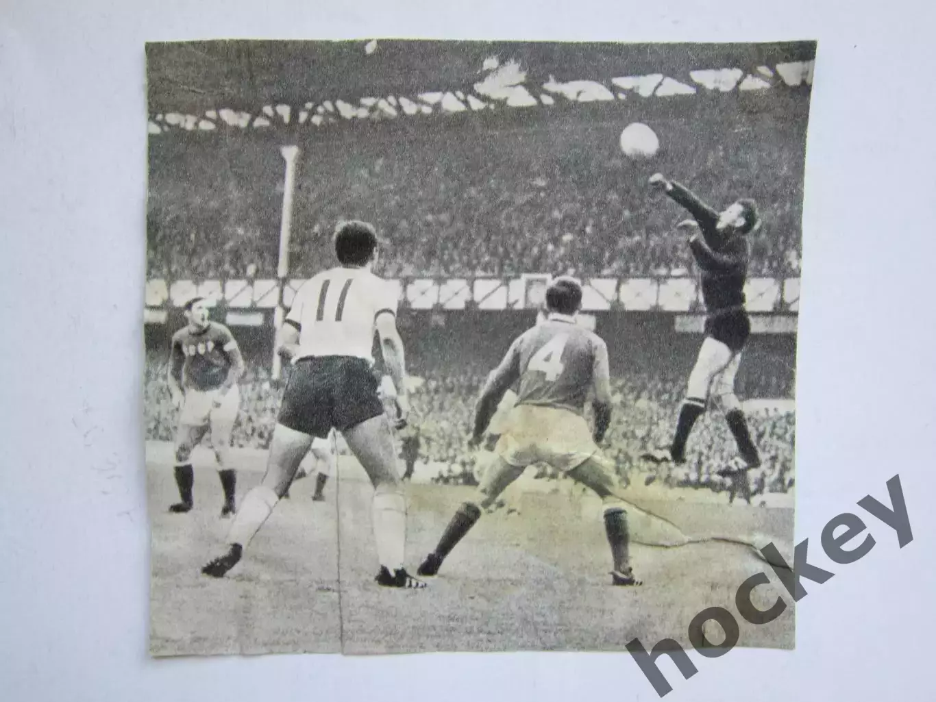 Вырезка. Футбол. Фото 209. Момент игры сборной СССР