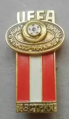 Значок из серии чемпионат Европы 1984 по футболу юноши-сборная АВСТРИЯ флаг