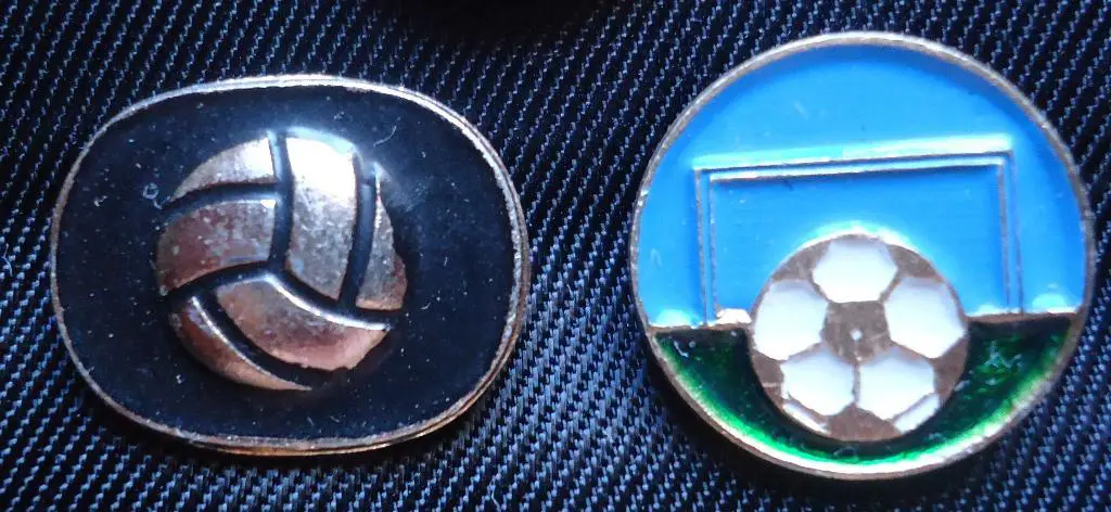 2 Знака: футбол