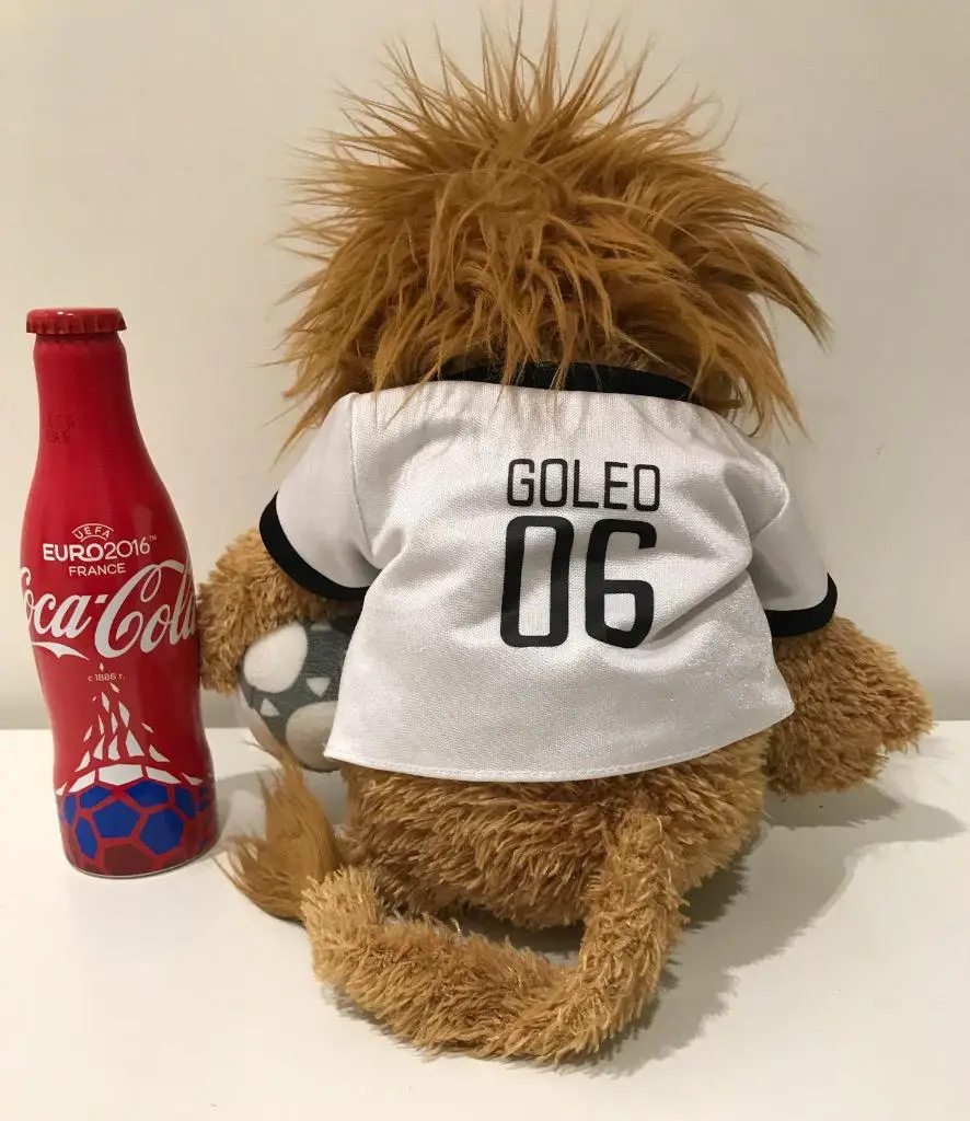 Талисман маскот Чемпионат Мира 2010 Голео 1