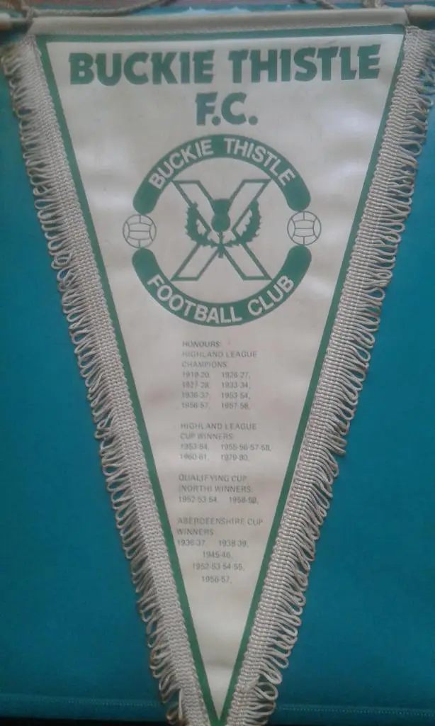 Вымпел Buckie Thistle F.C. (Шотландия)
