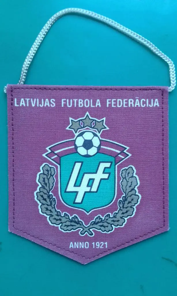 Вымпел Федерация футбола Латвии (9Х10)