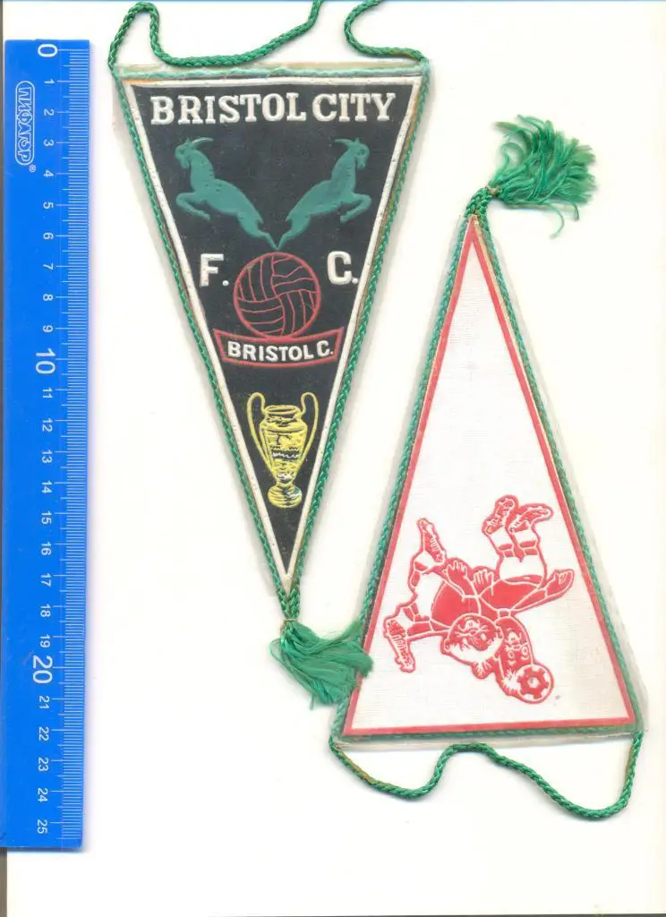 Бристоль Сити. Вымпел польского производства. Хорошее качество.