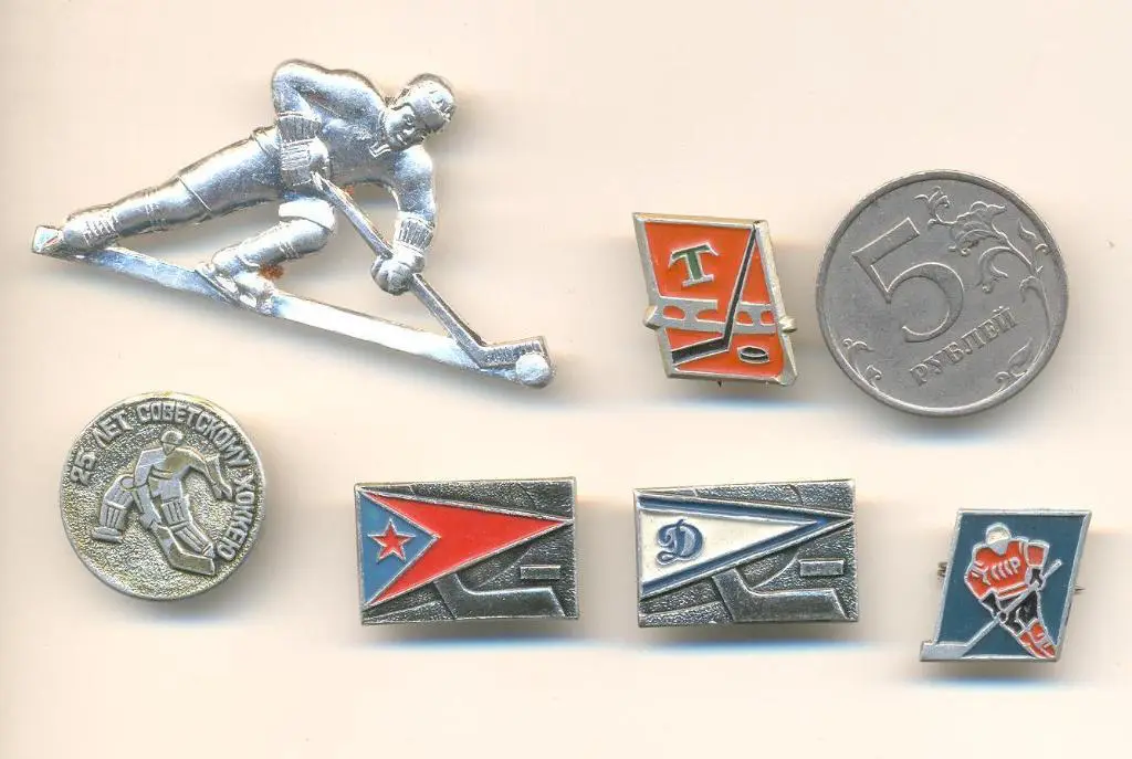 6 значков Хоккей одним лотом.