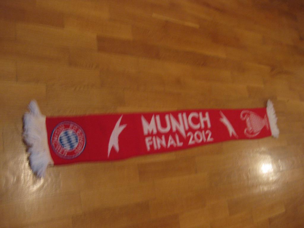 шарф - спорт - футбол - Бавария - Мюнхен - Лига Чемпионов - команда - фанат