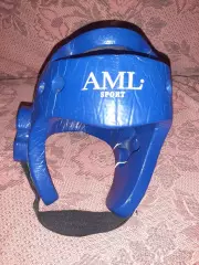 Шлем, защитная экипировка таэквондиста, каратиста на ребенка