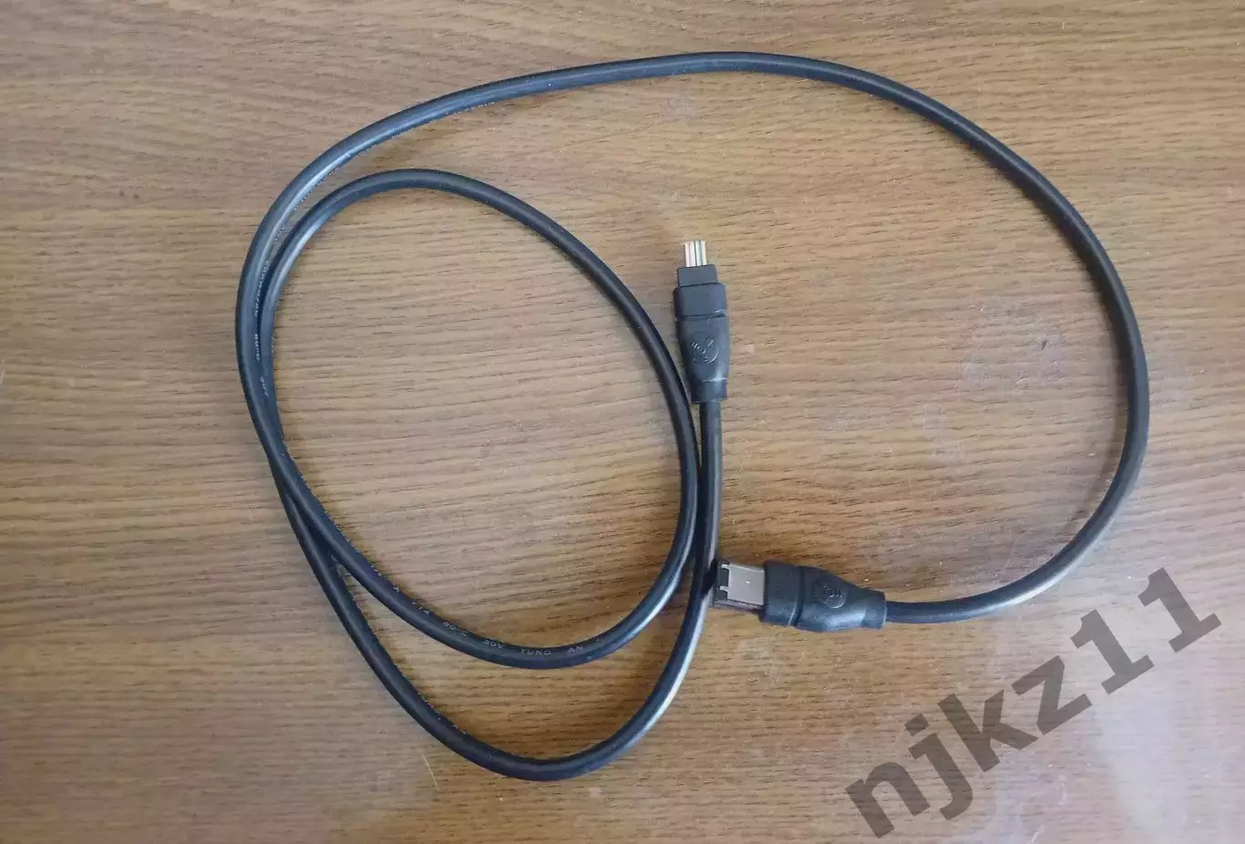 Кабель IEEE 1394 4pin - 6pin 1.5 метра для захвата видео со старых камер