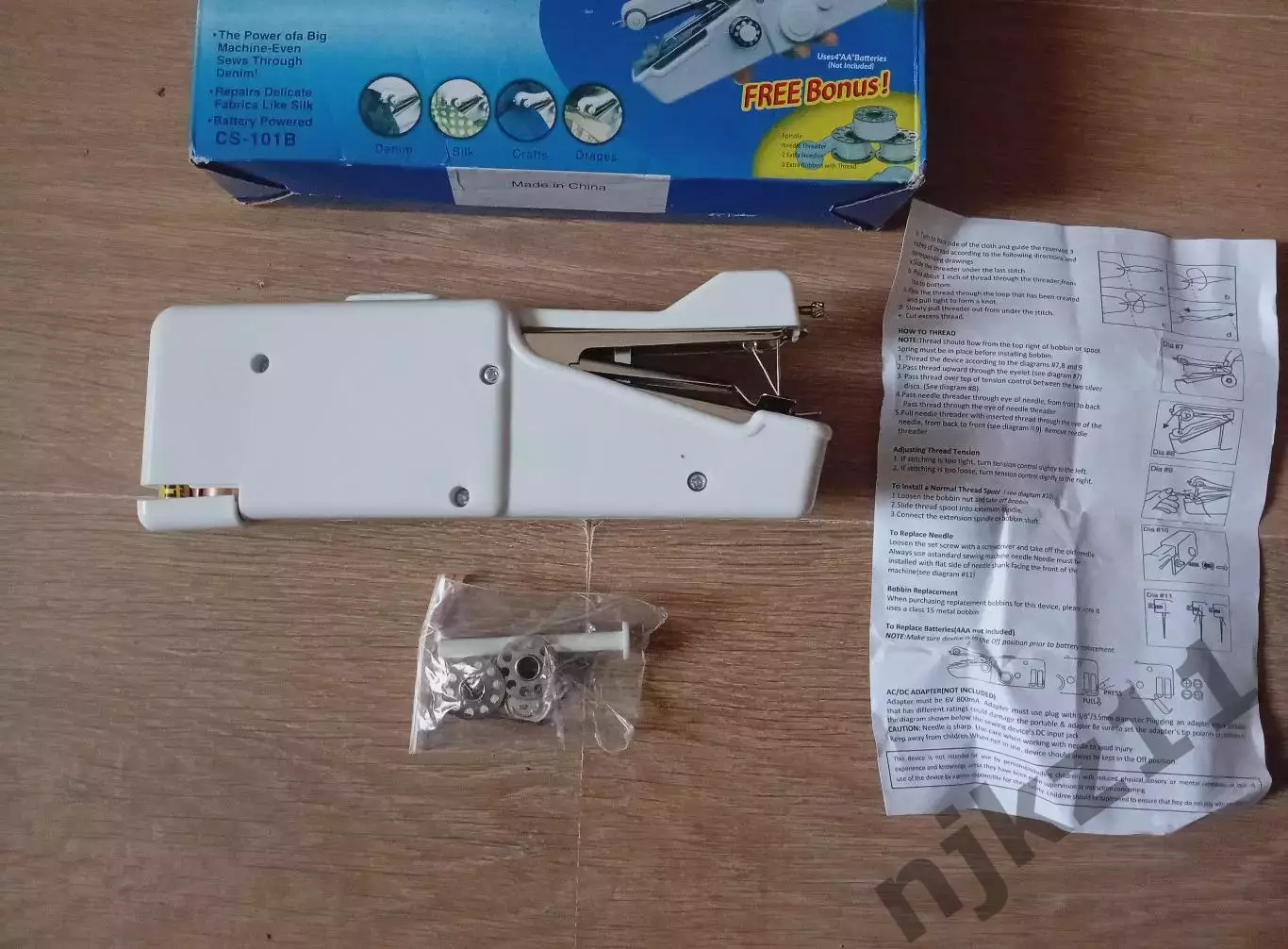 Ручная швейная машинка Handy Stitch. 1