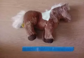 Милая лошадка пони