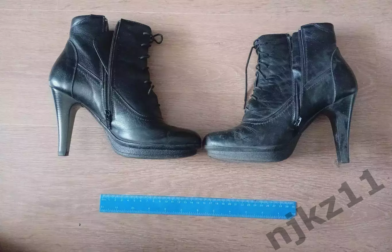 Женские полусапожки на каблуке цвет черный 39 размер 2