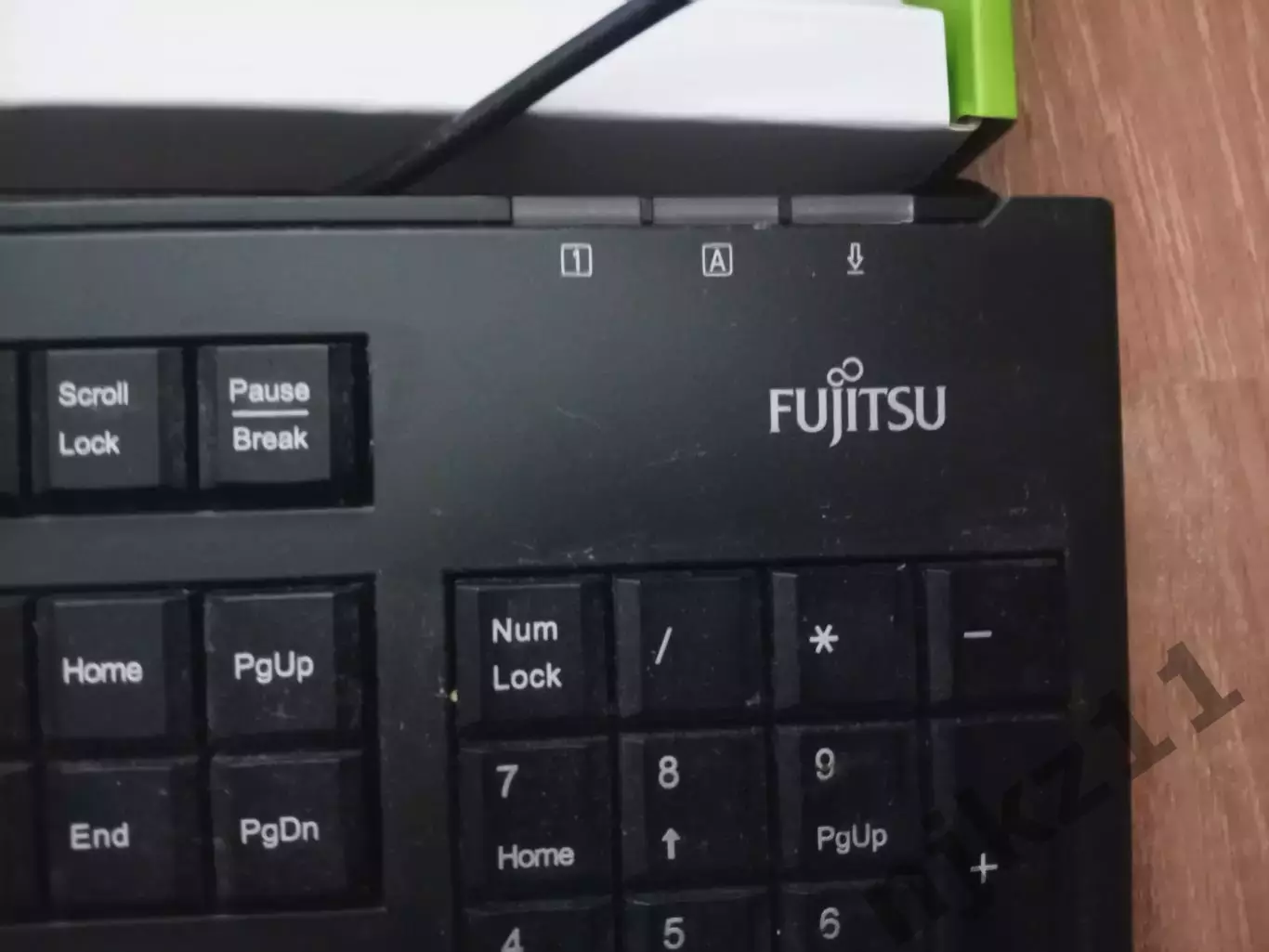 Клавиатура fujitsu со старым разьемом 1