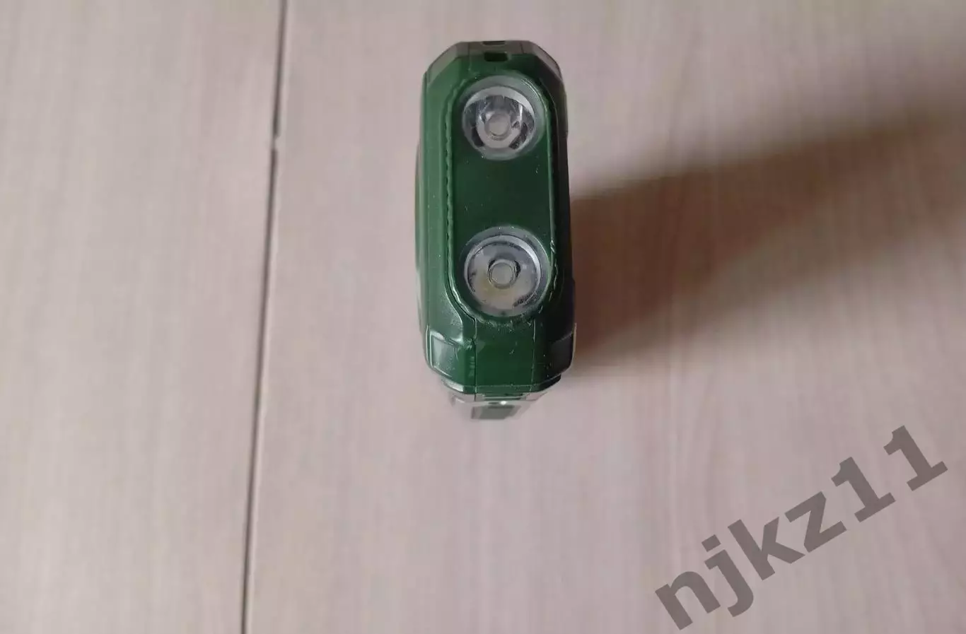 Противоударный кнопочный телефон Land Rover Q2028 две симки, фонарь, приемник 5