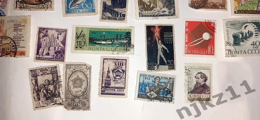 77 разных марок в основном ранние советы, но есть одна рейх и зарубежных несколь 5