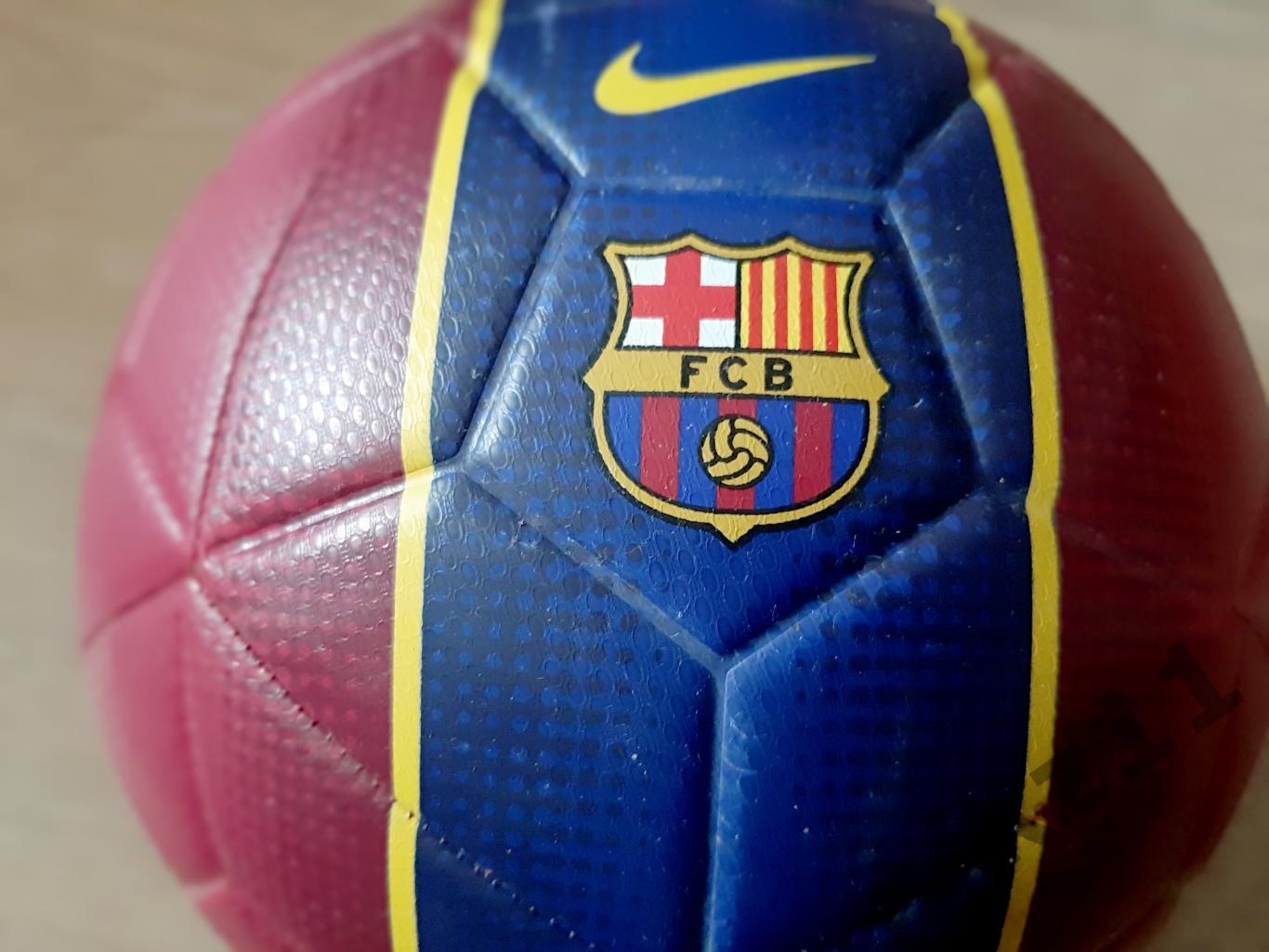 Профессиональный футбольный мяч Барселона Испания 2