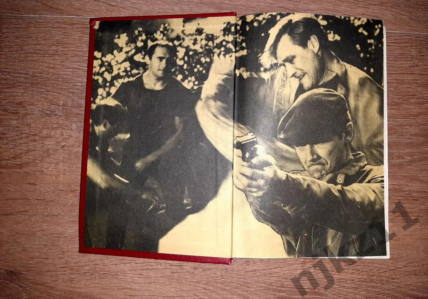 Маринина, Александра Шестерки умирают первыми 1