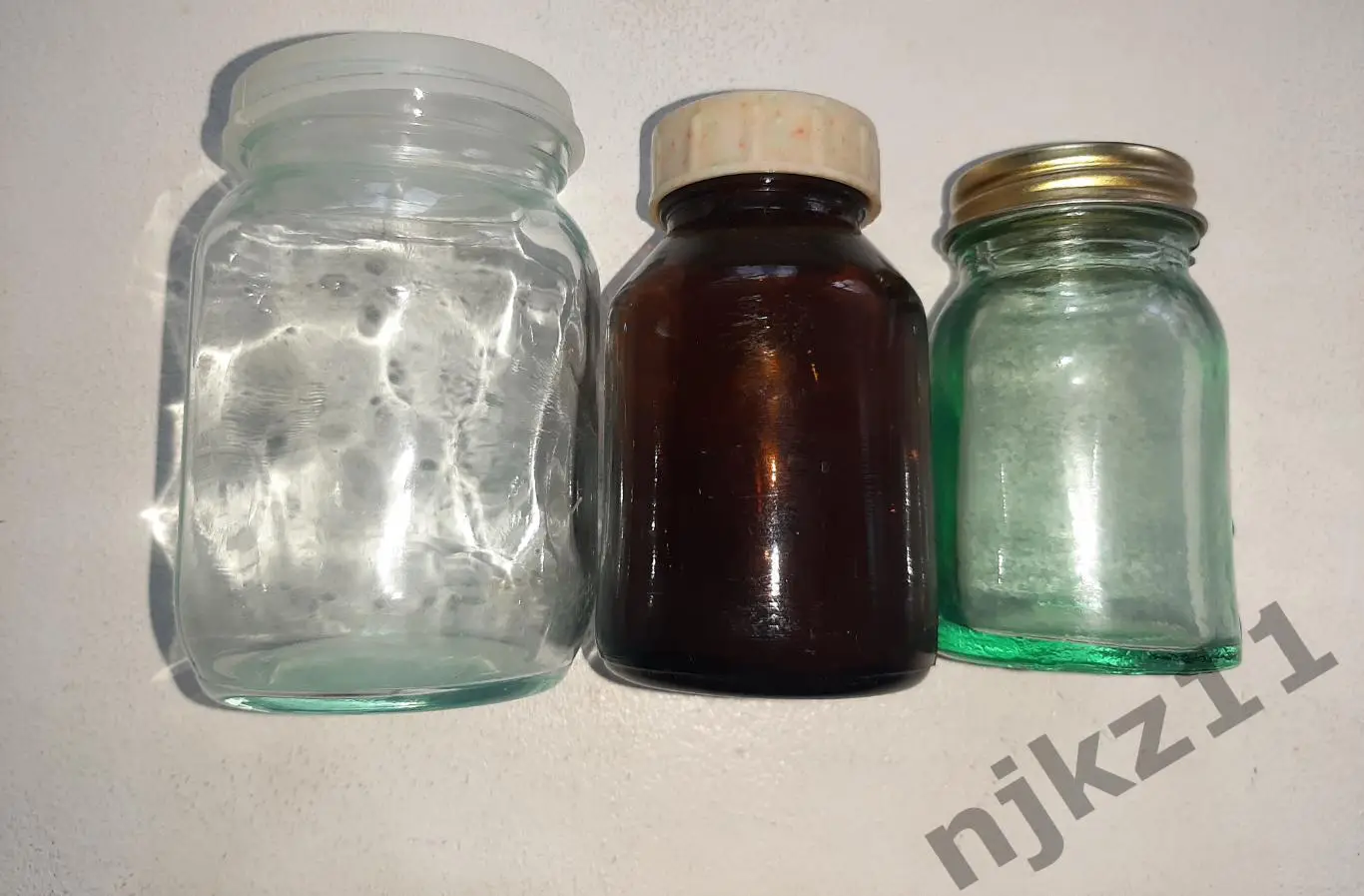 Стекло СССР 3 баночки стеклянные с крышками родными