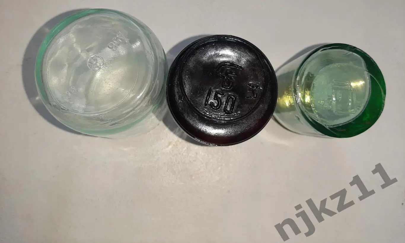 Стекло СССР 3 баночки стеклянные с крышками родными 1