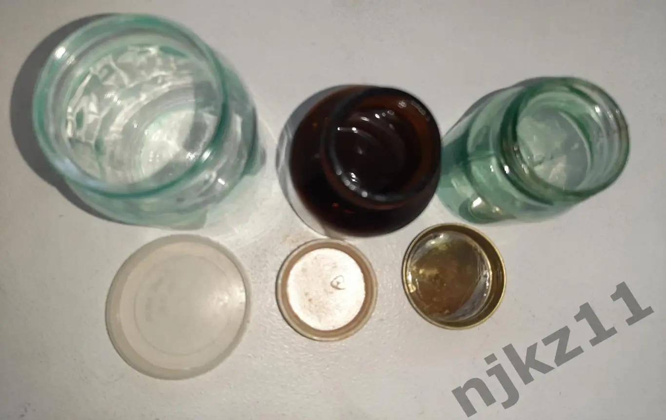 Стекло СССР 3 баночки стеклянные с крышками родными 6