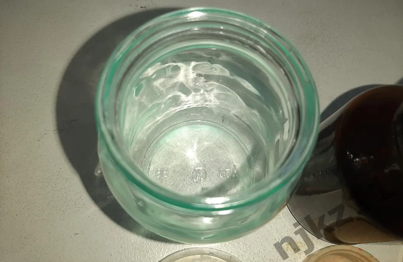 Стекло СССР 3 баночки стеклянные с крышками родными 7