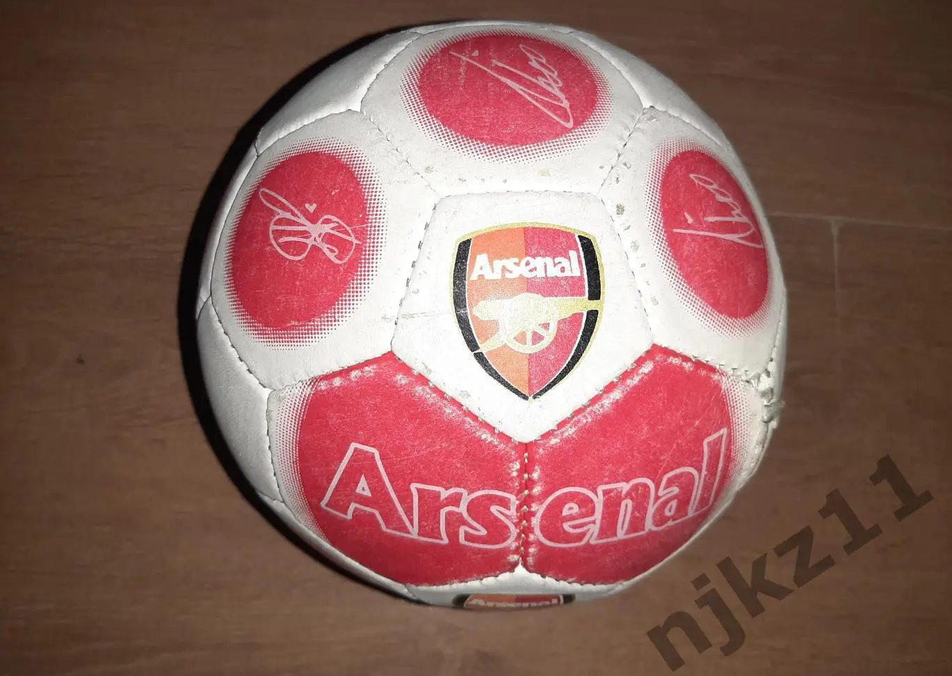 Футбольный мяч Арсенал Лондон. Пушкари. Автографы клише на мяче