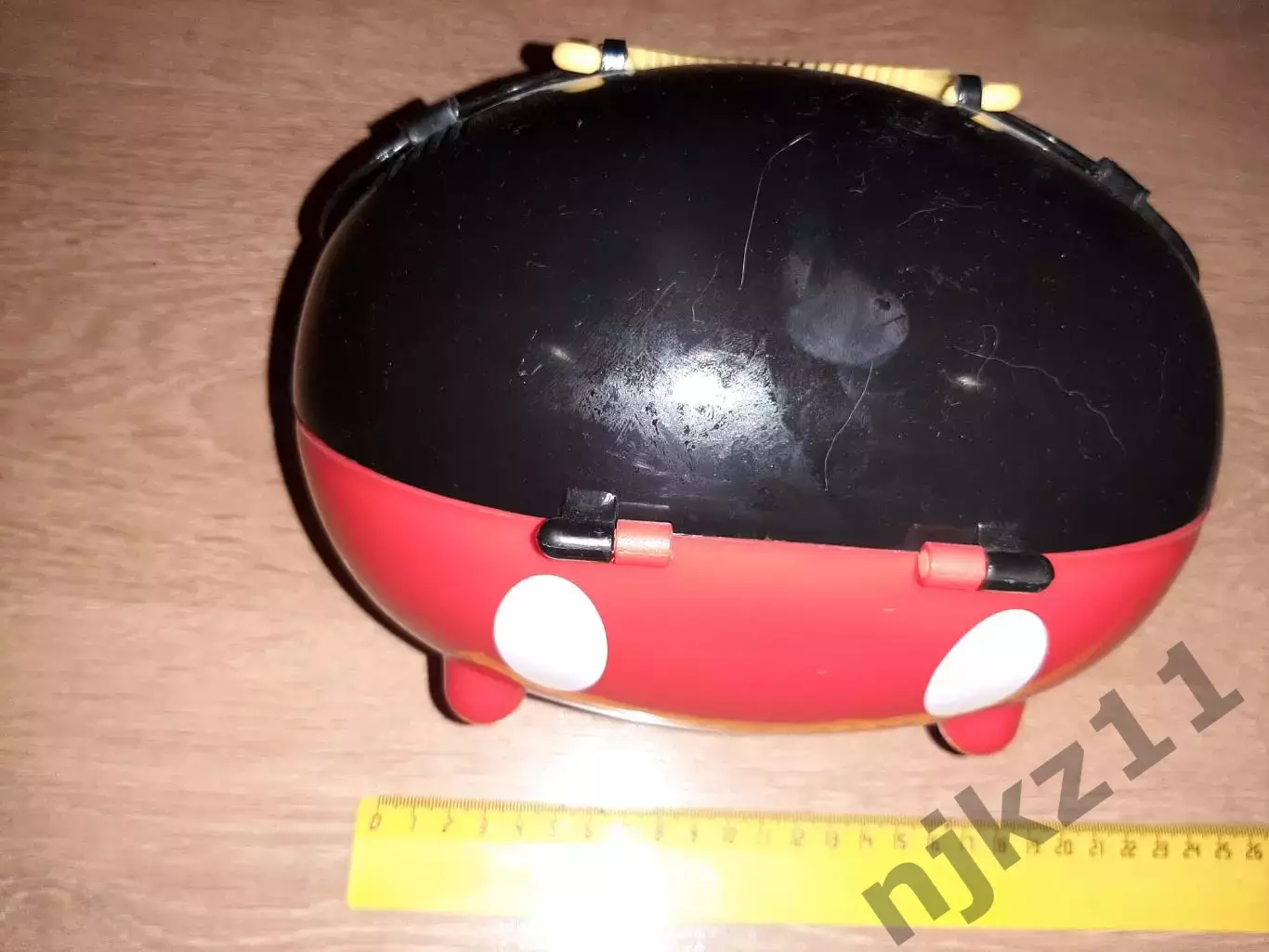 Детский сундук Диснейлэнд, а внутри игрушки мелкие 2