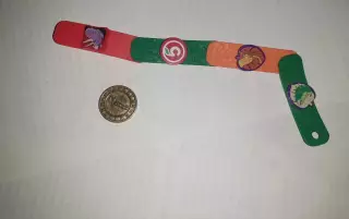 Скрепыши игрушка по акции Магнита и Пятёрочки и монета