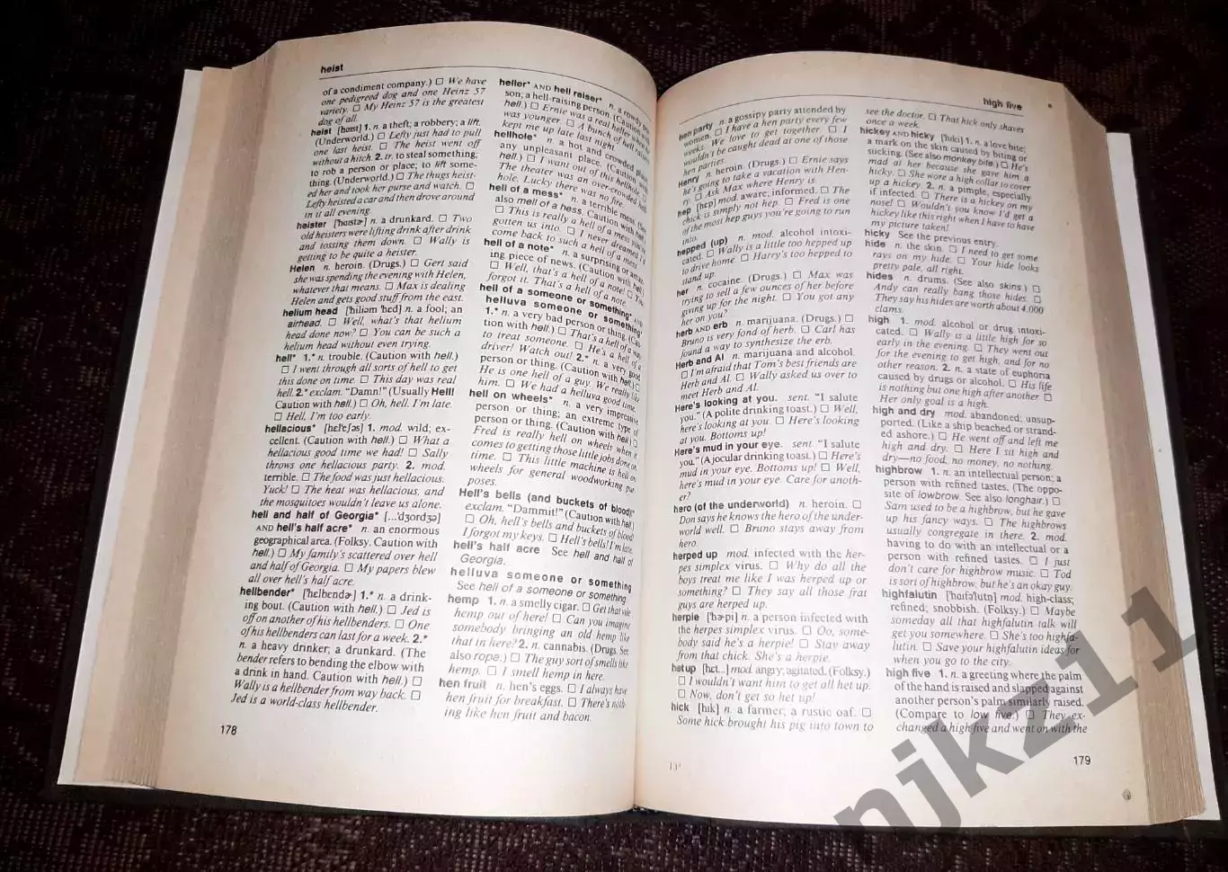 книга NTC's Dictionary of American Slang Словарь американского сленга 1991 год 3