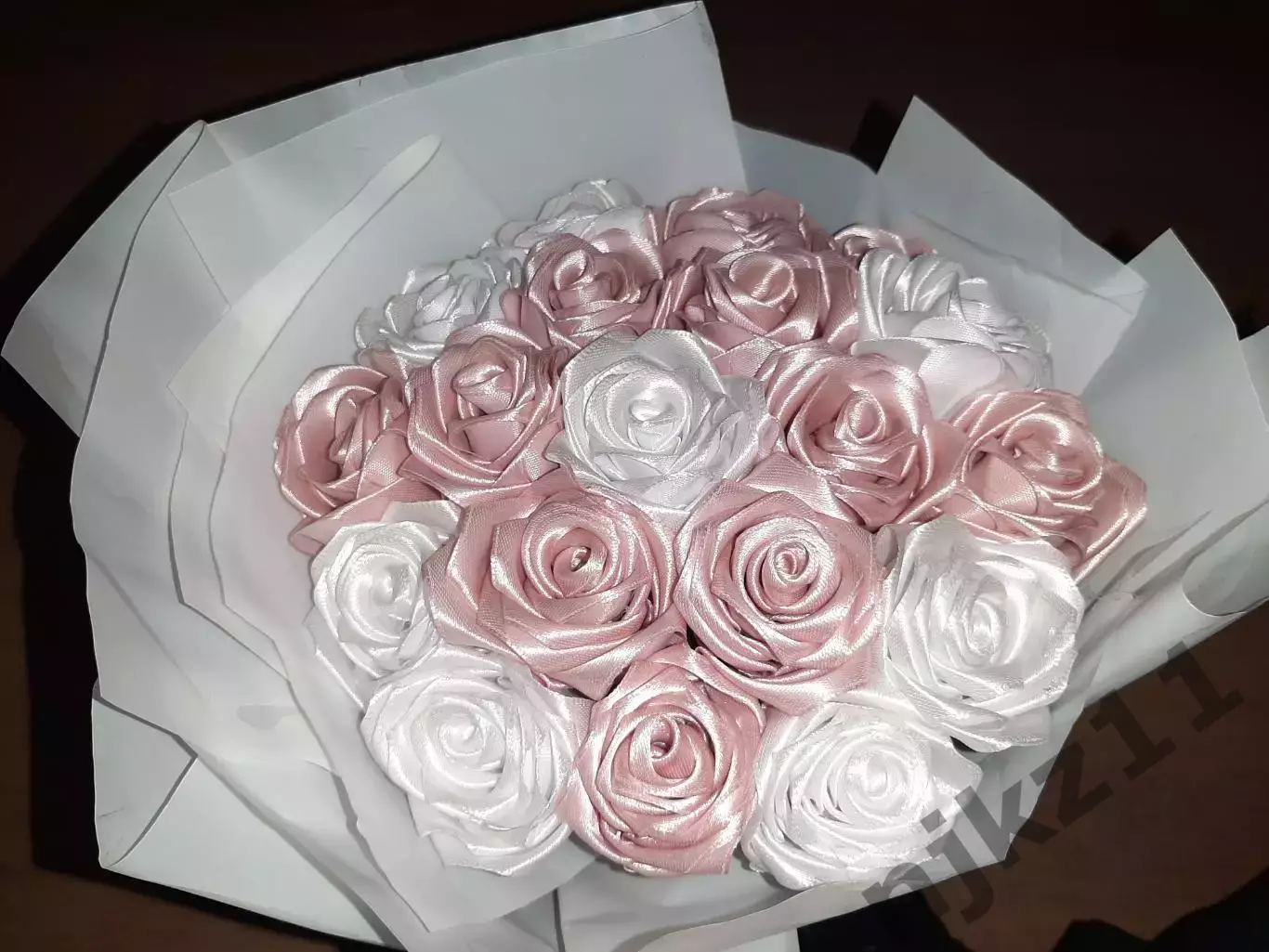 Искусственные цветы. Искусственный Букет роз 6 веток белые и розовые. Интерьер и 1