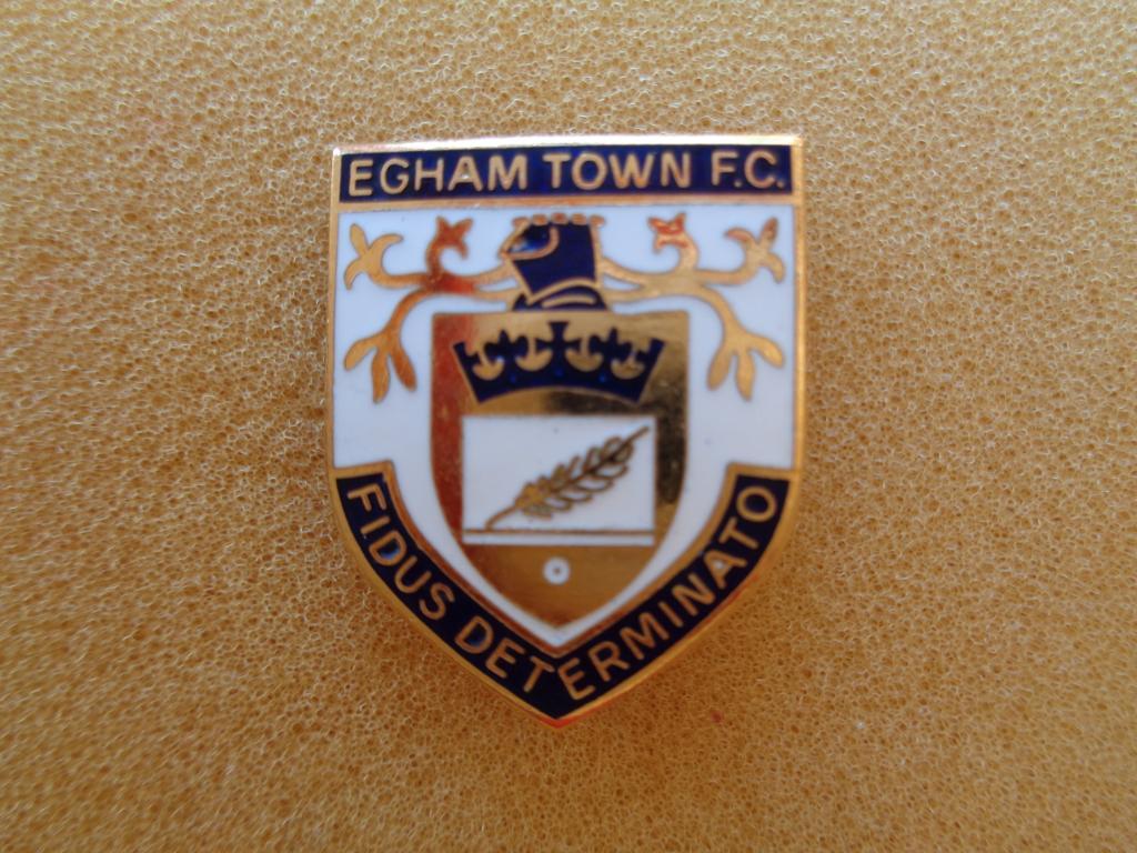 Egham Town F.C.Surrey England. Сзади клеймо Lapels