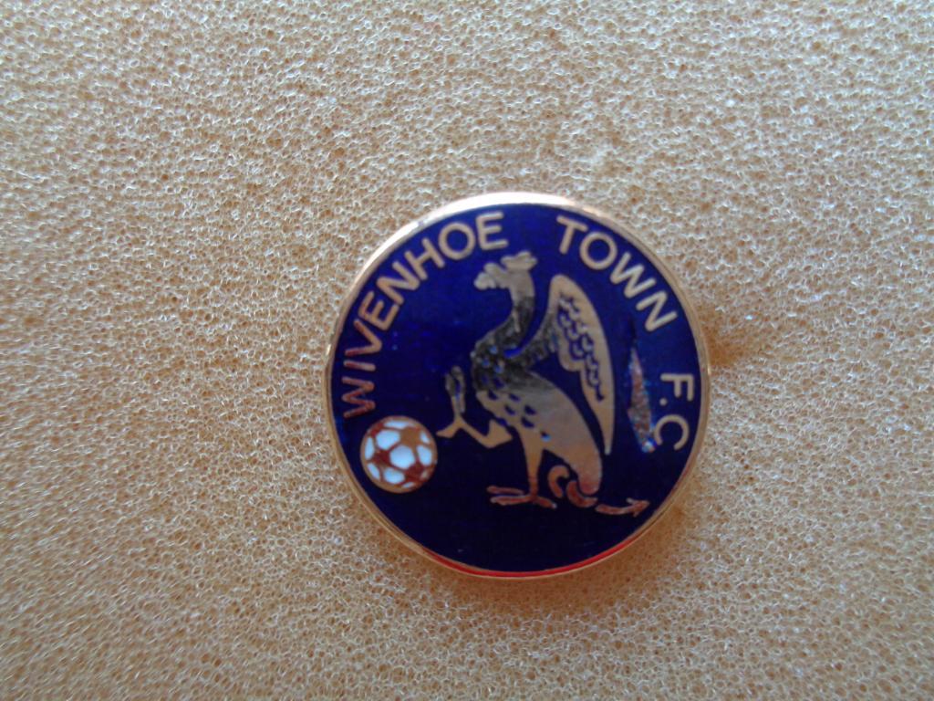 Wivenhoe Town F.C.England. Сзади клеймо Lapels