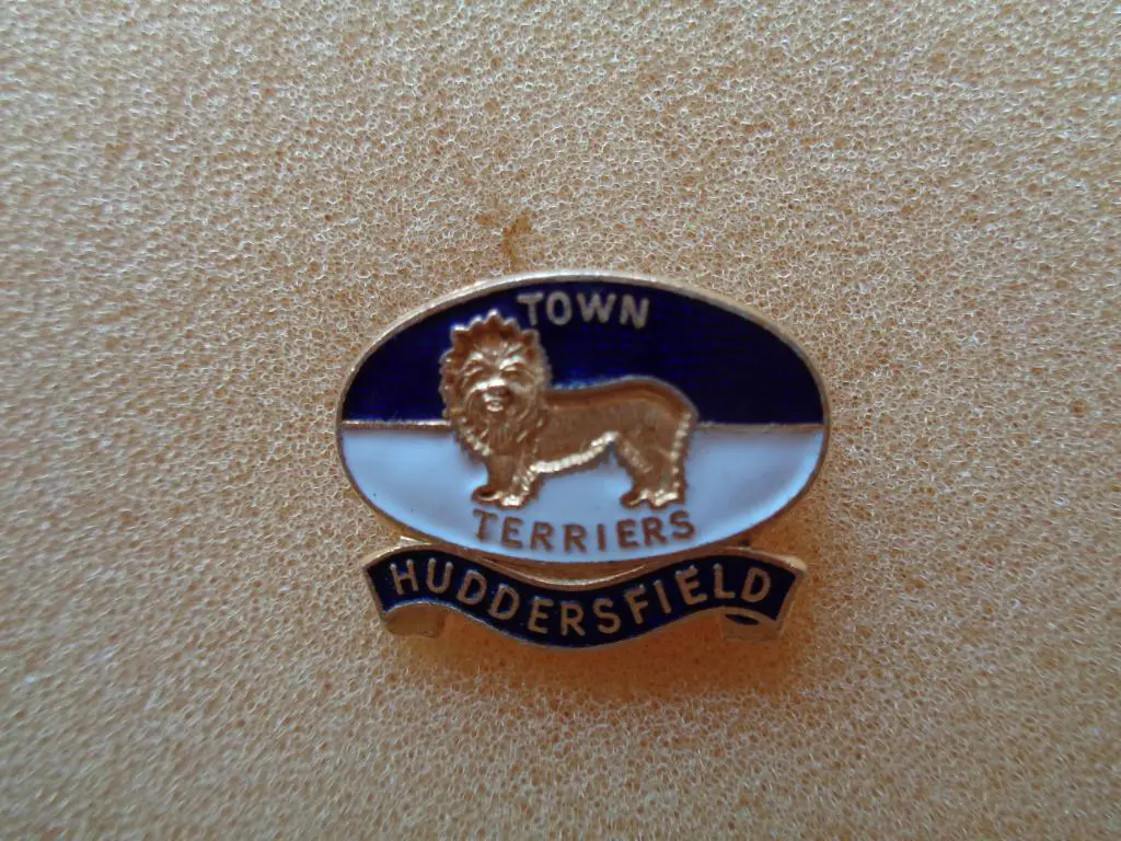 Хаддерсфилд Таун АФК Англия Coffer. Сзади клеймо Coffer