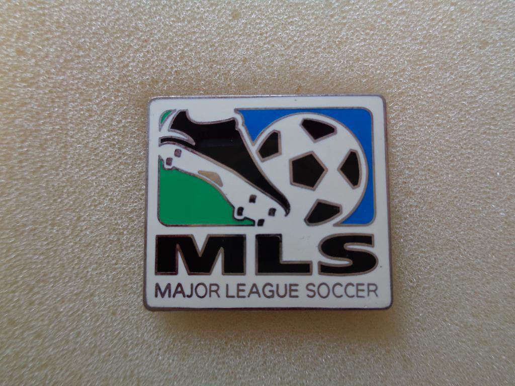 Американская футбольная лига МЛС Major League Soccer.