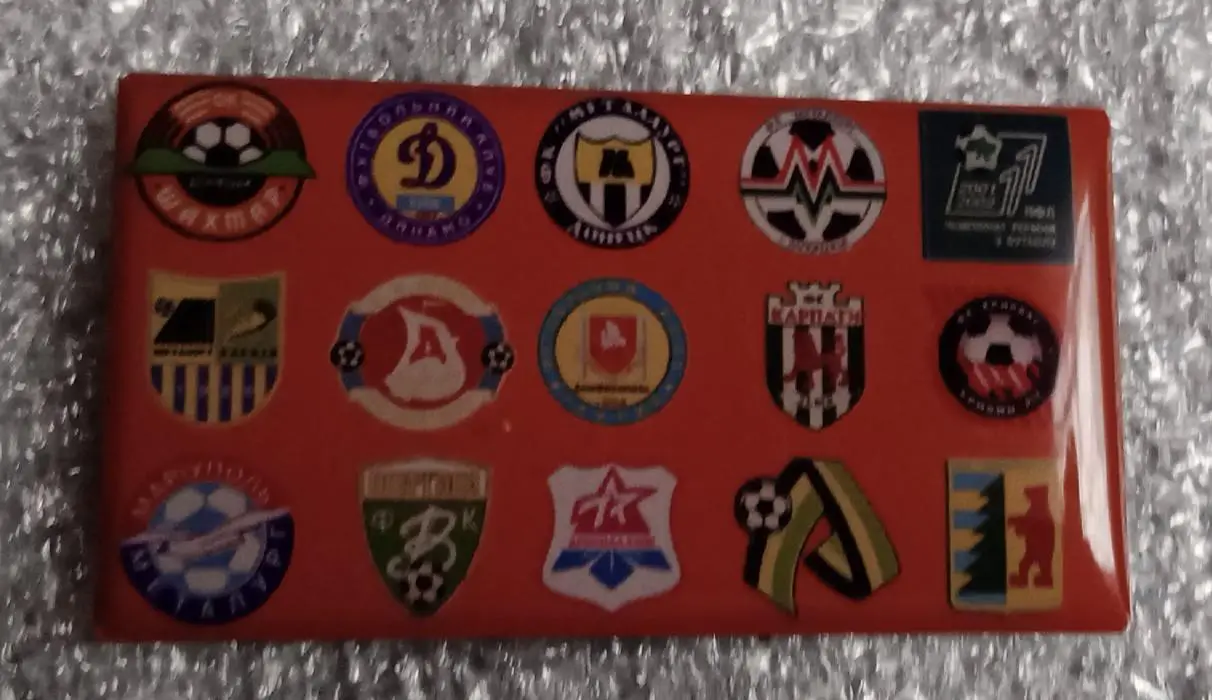 Шахтер,Динамо Киев,Металлург Донецк,Запорожье,Мариуполь,Металлист,Днепр,Карпаты