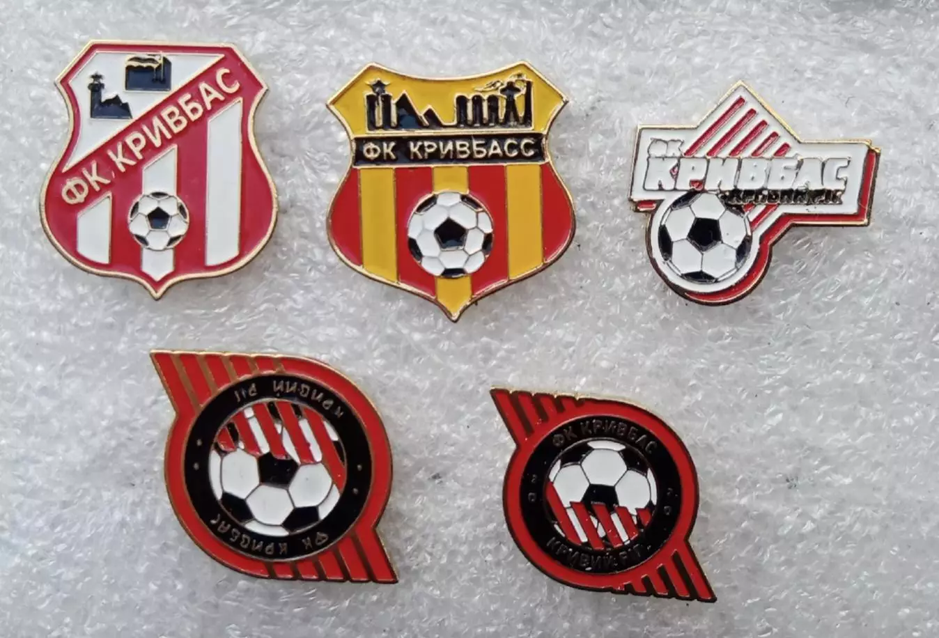 Кривбас все эмблемы цена за один