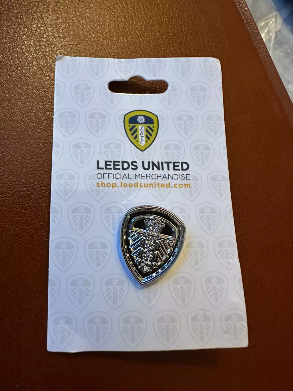 Официальный знак ФК Лидс Юнайтед (Англия)