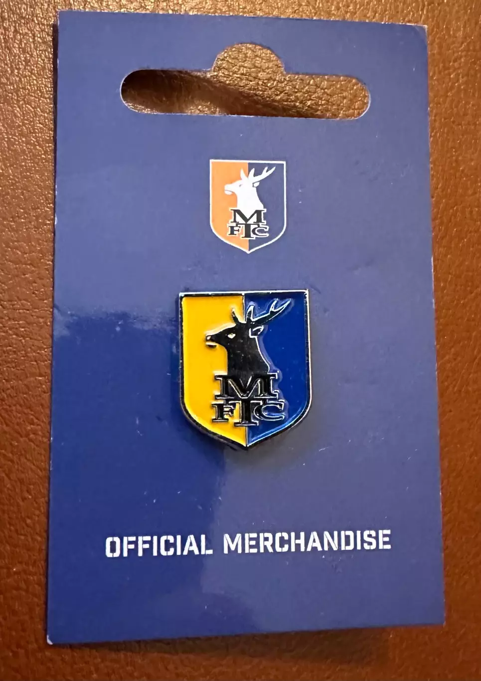 Официальный знак ФК Мансфилд Таун (Англия)