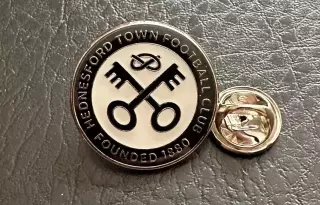 Официальный знак ФК Хендесфорд Таун (Англия)