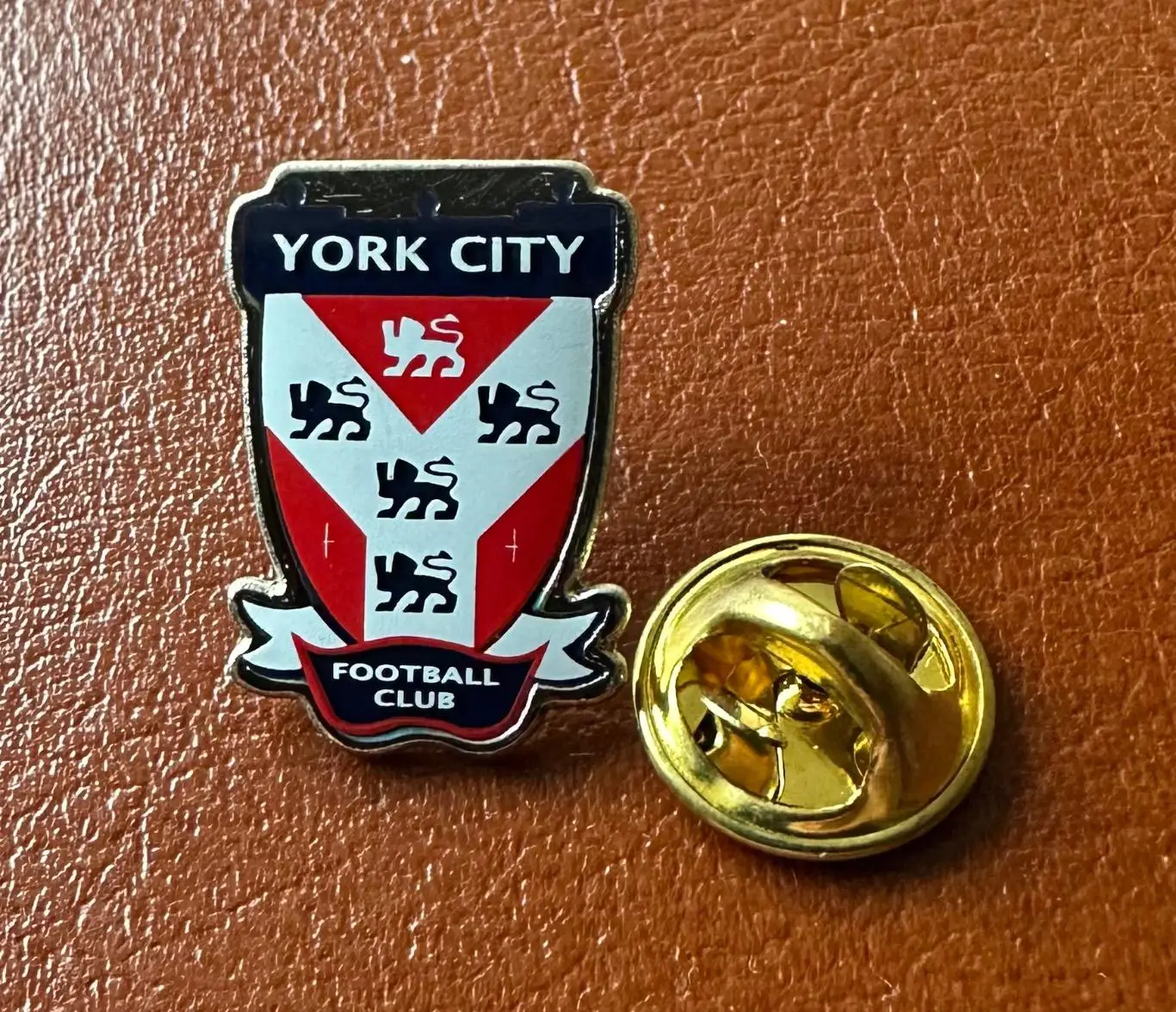 Официальный знак ФК Йорк Сити (Англия)