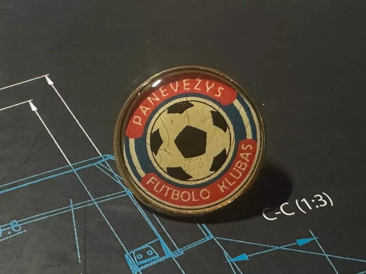 Официальный знак ФК Паневежис (Литва) 1