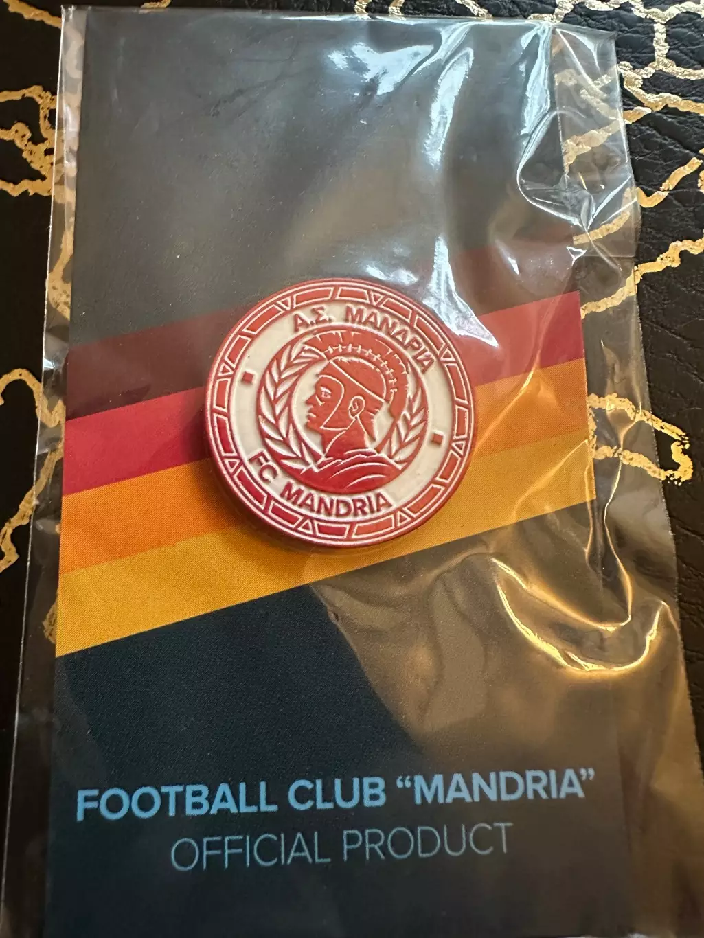 Официальный знак ФК Мандрия (Кипр)