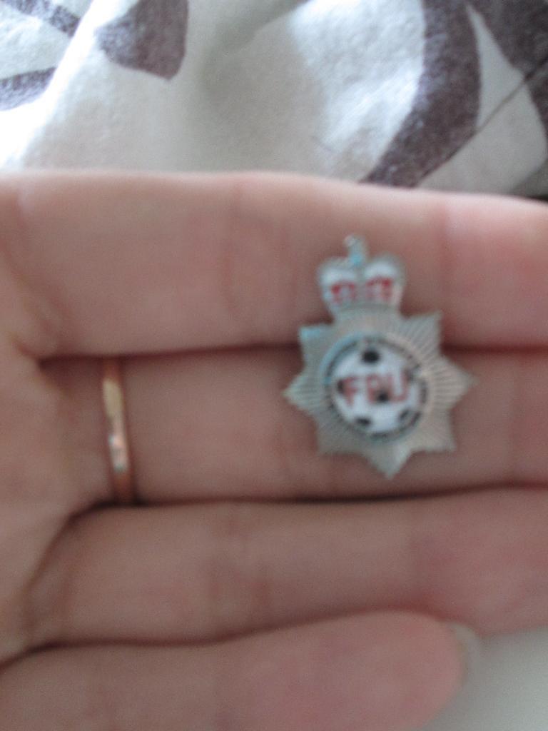 Футбольный клуб лондонских полицейских - официальный знак из Англии