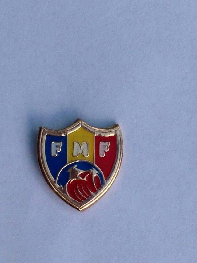 Молдова - Федерация футбола (новый официальный знак и эмблема!!)