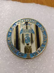 Футбол знак из серии победители кубков УЕФА ....