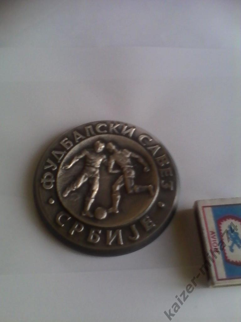 настольная медаль футбольный союз сербии.
