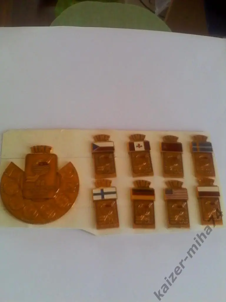 набор знаков чемп.мира.хоккей 1986г.