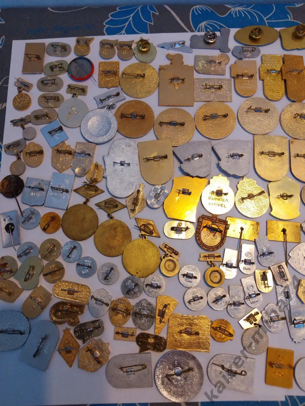 Коллекция значков. 6