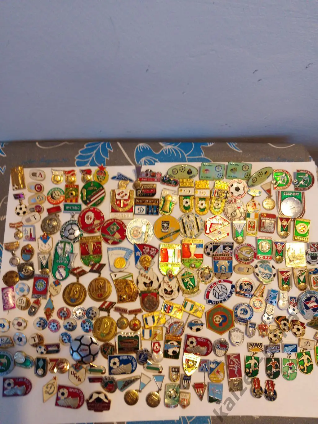 Коллекция значков.