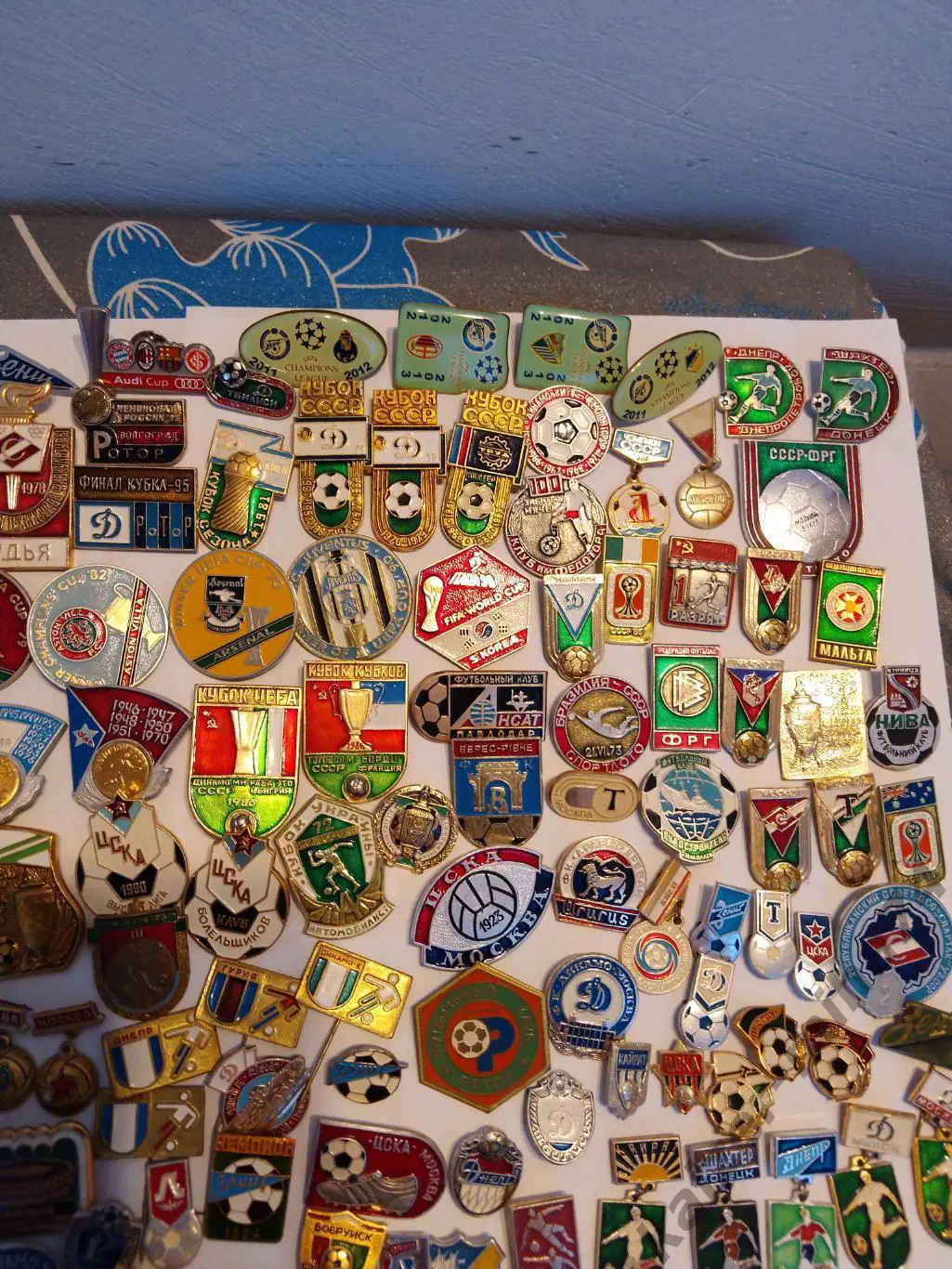 Коллекция значков. 3