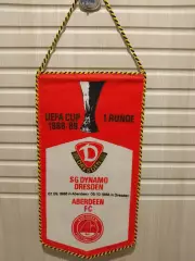 Вымпел матчевый. Динамо Дрезден/Абердин Шотландия.1988г.счет 2:0